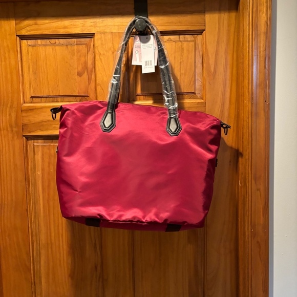 Mondani Weekender Bag NWT - Picture 3 of 7